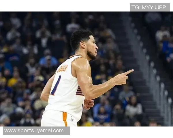 布克生涯30分场次追平韦德但出场次数仍落后354场数据分析 布克生涯30分场次追平韦德但出场次数仍落后354场数据分析