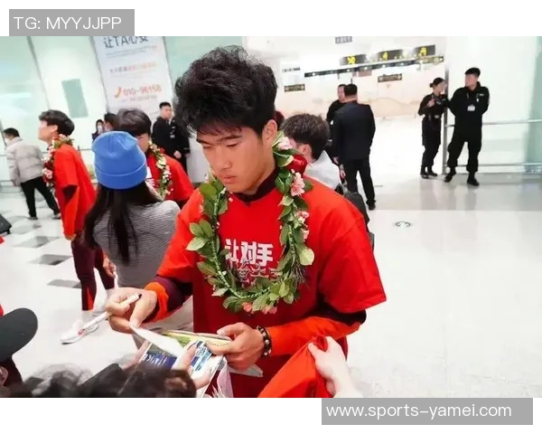 泰山博主分享彭啸童年照片回顾他曾表达留洋梦想并为国安效力